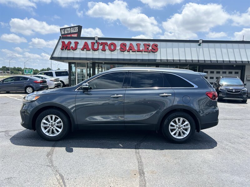 2020 Kia Sorento L - Photo 2 - Oklahoma City, OK 73112