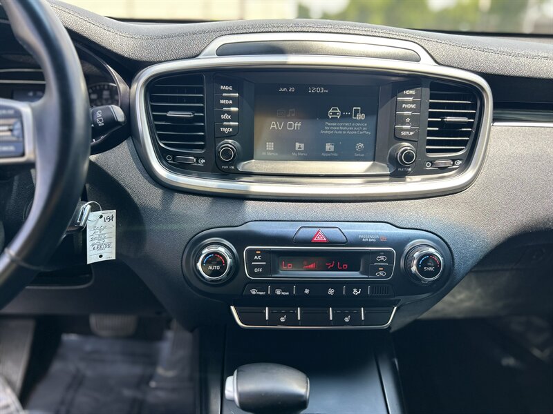 2020 Kia Sorento L - Photo 12 - Oklahoma City, OK 73112