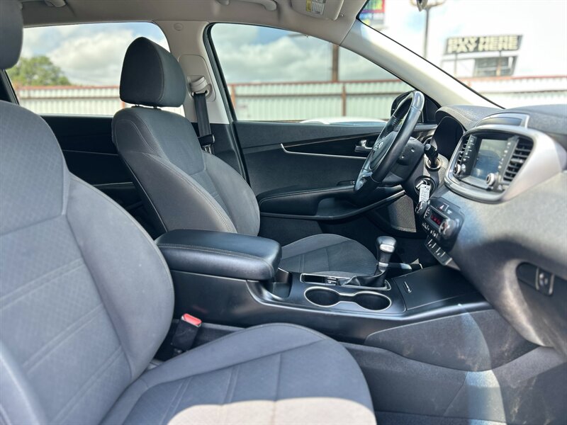 2020 Kia Sorento L - Photo 18 - Oklahoma City, OK 73112