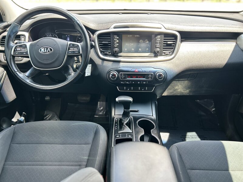 2020 Kia Sorento L - Photo 13 - Oklahoma City, OK 73112