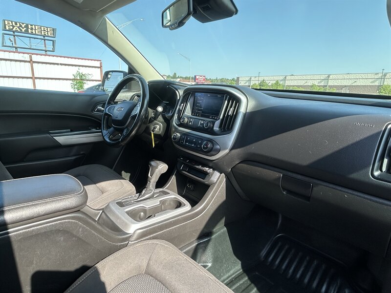 2021 Chevrolet Colorado LT - Photo 14 - Oklahoma City, OK 73112
