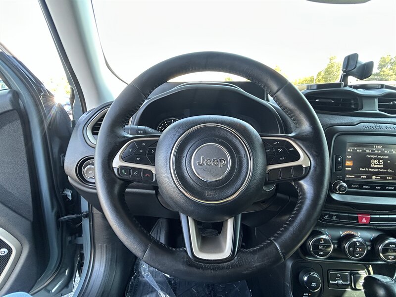 2017 Jeep Renegade Limited - Photo 13 - Oklahoma City, OK 73112