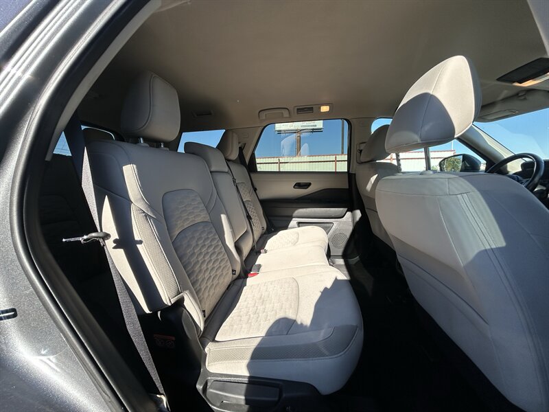 2024 Nissan Pathfinder SV - Photo 14 - Oklahoma City, OK 73112