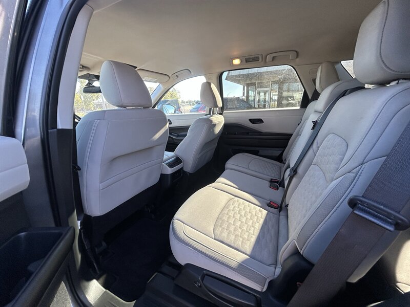 2024 Nissan Pathfinder SV - Photo 10 - Oklahoma City, OK 73112