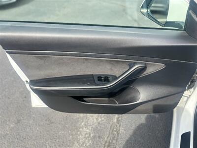 2021 Tesla Model 3 Standard Range Plus   - Photo 13 - Oklahoma City, OK 73112