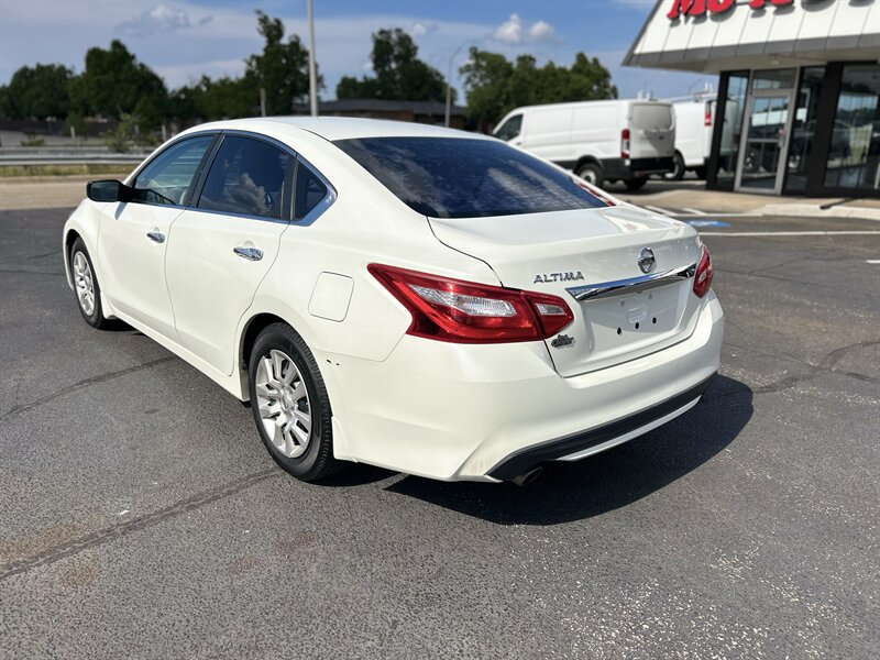2017 Nissan Altima 2.5 - Photo 8 - Oklahoma City, OK 73112