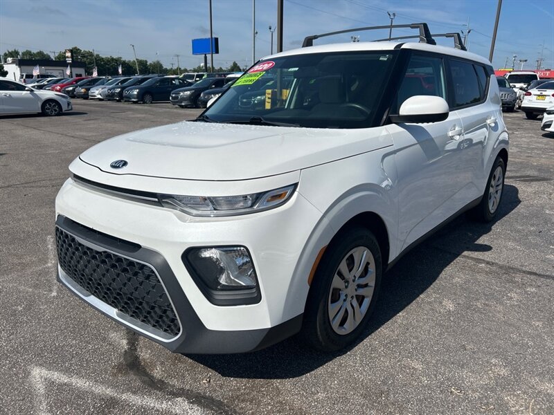 2020 Kia Soul LX   - Photo 1 - Oklahoma City, OK 73112