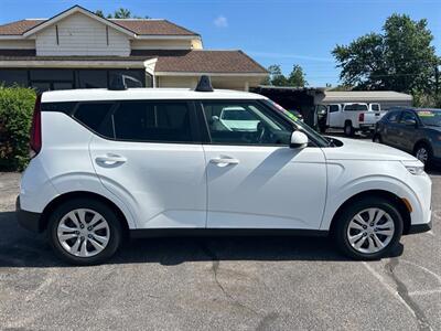 2020 Kia Soul LX   - Photo 7 - Oklahoma City, OK 73112