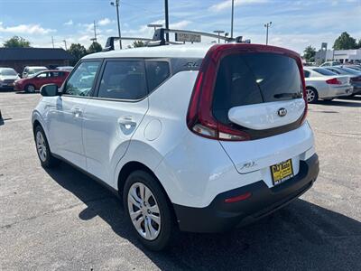 2020 Kia Soul LX   - Photo 4 - Oklahoma City, OK 73112