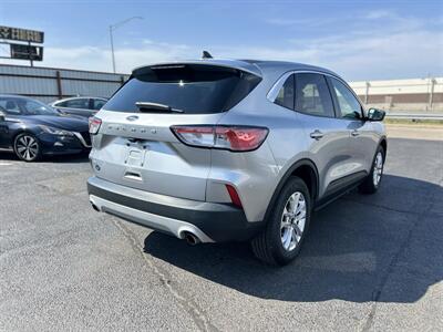 2022 Ford Escape SE   - Photo 16 - Oklahoma City, OK 73112
