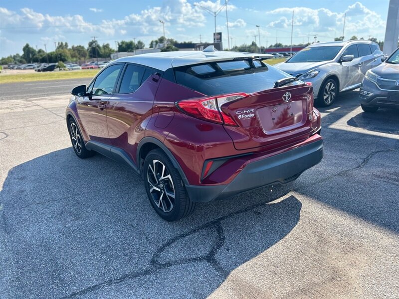 2018 Toyota C-HR XLE - Photo 5 - Oklahoma City, OK 73112