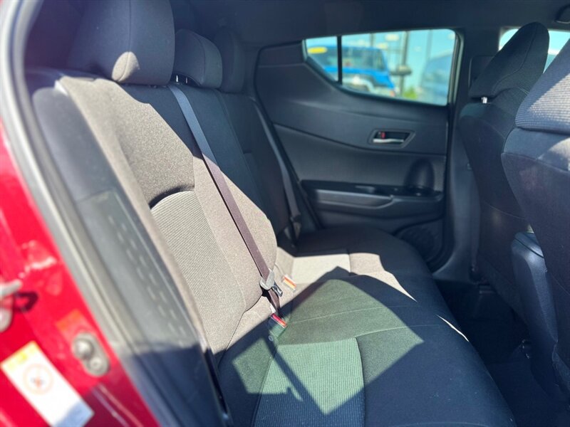 2018 Toyota C-HR XLE - Photo 16 - Oklahoma City, OK 73112