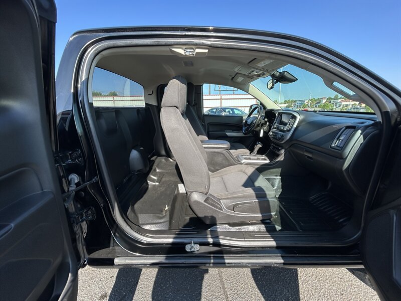 2021 Chevrolet Colorado LT - Photo 18 - Oklahoma City, OK 73112