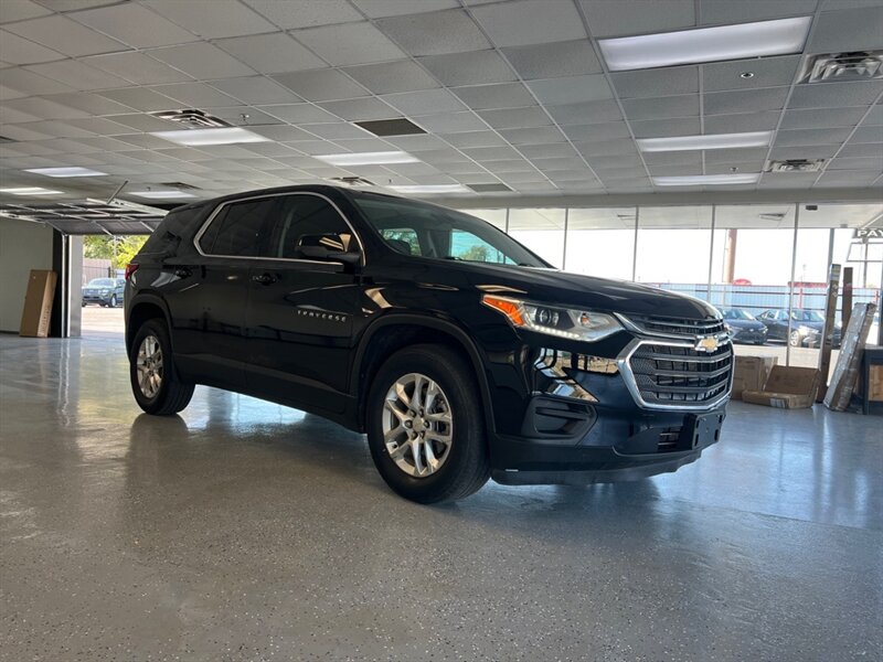 2021 Chevrolet Traverse LS   - Photo 1 - Oklahoma City, OK 73112