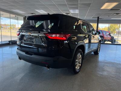 2021 Chevrolet Traverse LS   - Photo 3 - Oklahoma City, OK 73112