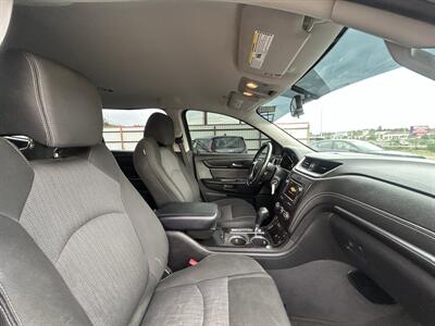 2017 Chevrolet Traverse LT - Photo 24 - Oklahoma City, OK 73112