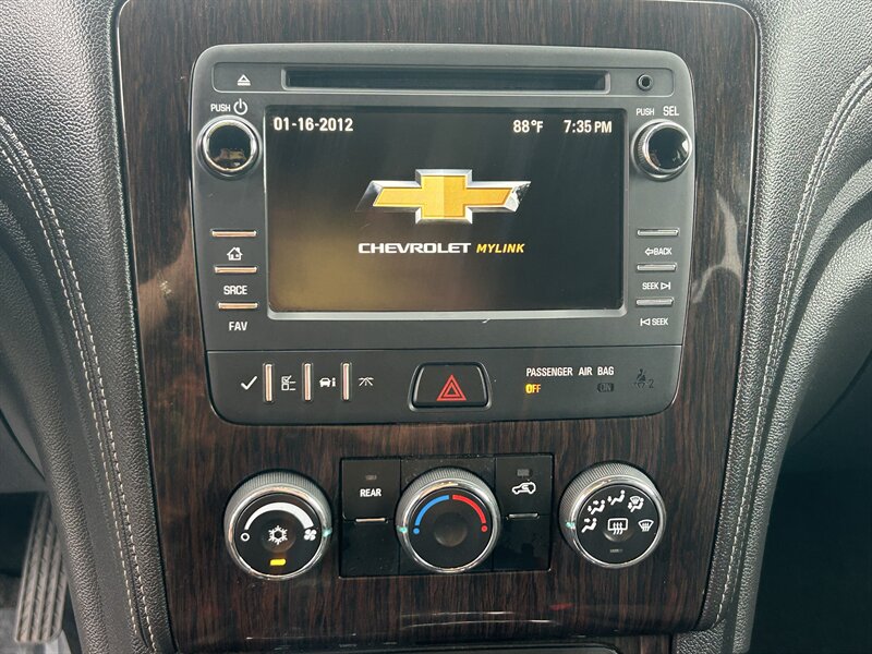 2017 Chevrolet Traverse LT - Photo 14 - Oklahoma City, OK 73112