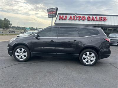 2017 Chevrolet Traverse LT - Photo 2 - Oklahoma City, OK 73112