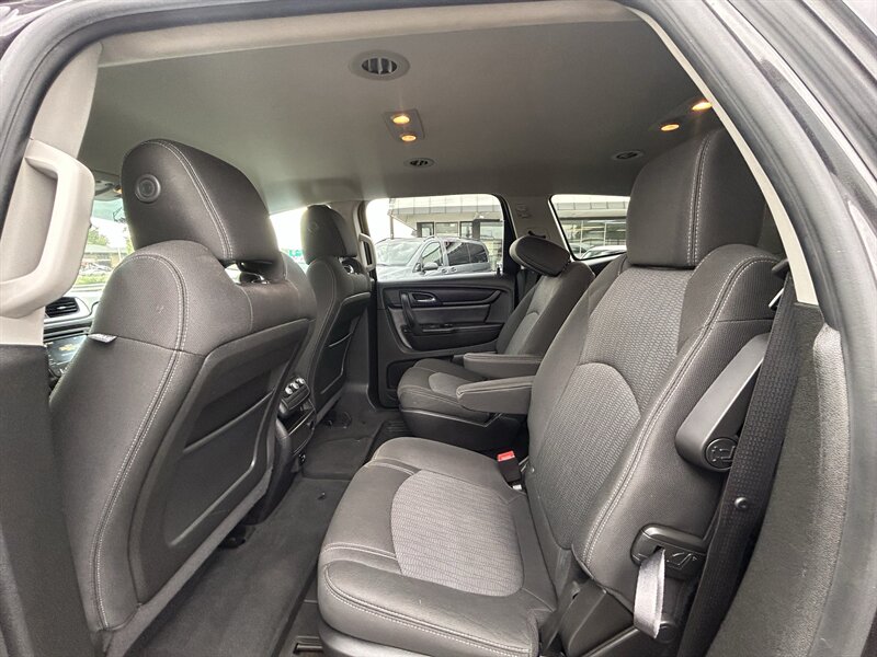 2017 Chevrolet Traverse LT - Photo 19 - Oklahoma City, OK 73112