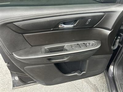 2017 Chevrolet Traverse LT - Photo 10 - Oklahoma City, OK 73112