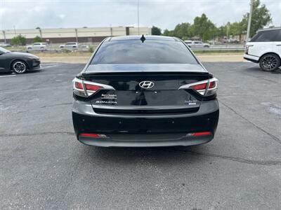2016 Hyundai SONATA Hybrid Limited   - Photo 8 - Oklahoma City, OK 73112