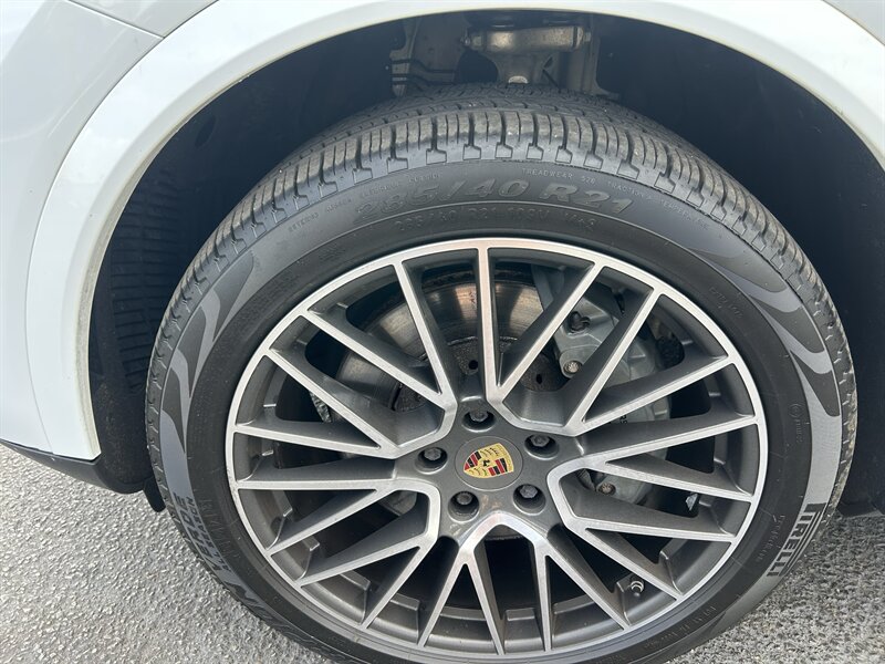 2019 Porsche Cayenne S - Photo 29 - Oklahoma City, OK 73112