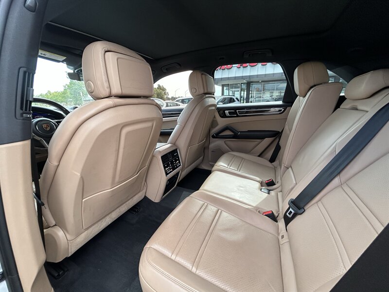 2019 Porsche Cayenne S - Photo 17 - Oklahoma City, OK 73112