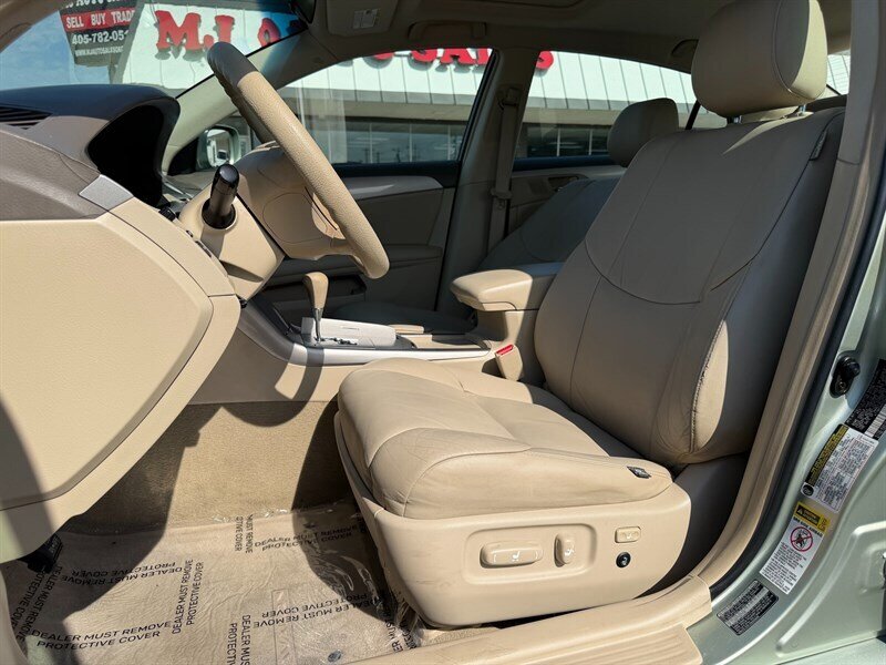 2006 Toyota Avalon XL - Photo 9 - Oklahoma City, OK 73112