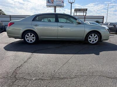 2006 Toyota Avalon XL - Photo 2 - Oklahoma City, OK 73112
