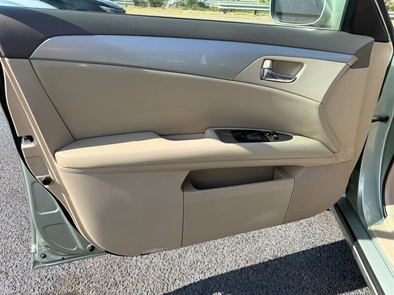 2006 Toyota Avalon XL - Photo 7 - Oklahoma City, OK 73112