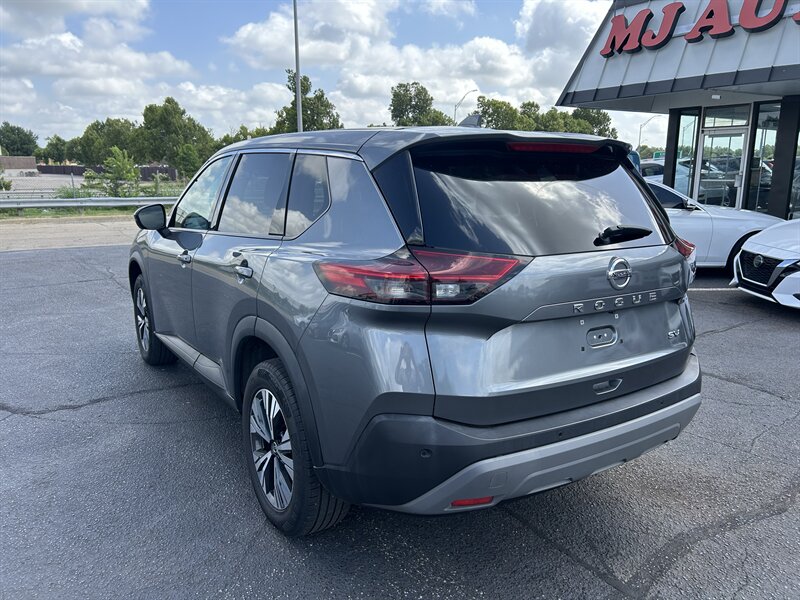 2021 Nissan Rogue SV - Photo 8 - Oklahoma City, OK 73112