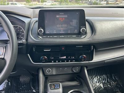 2021 Nissan Rogue SV - Photo 14 - Oklahoma City, OK 73112