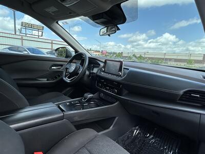 2021 Nissan Rogue SV - Photo 24 - Oklahoma City, OK 73112