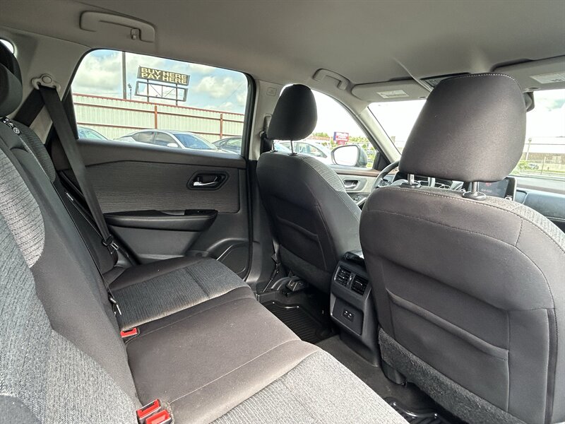 2021 Nissan Rogue SV - Photo 21 - Oklahoma City, OK 73112