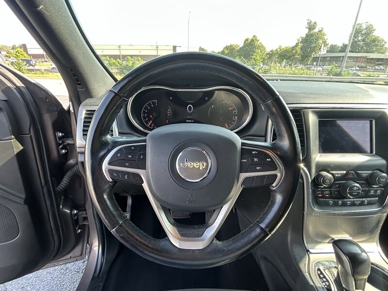 2020 Jeep Grand Cherokee Laredo - Photo 15 - Oklahoma City, OK 73112