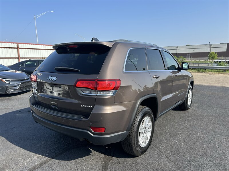 2020 Jeep Grand Cherokee Laredo - Photo 9 - Oklahoma City, OK 73112
