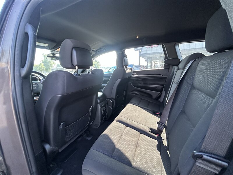 2020 Jeep Grand Cherokee Laredo - Photo 19 - Oklahoma City, OK 73112