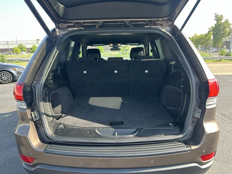 2020 Jeep Grand Cherokee Laredo - Photo 12 - Oklahoma City, OK 73112