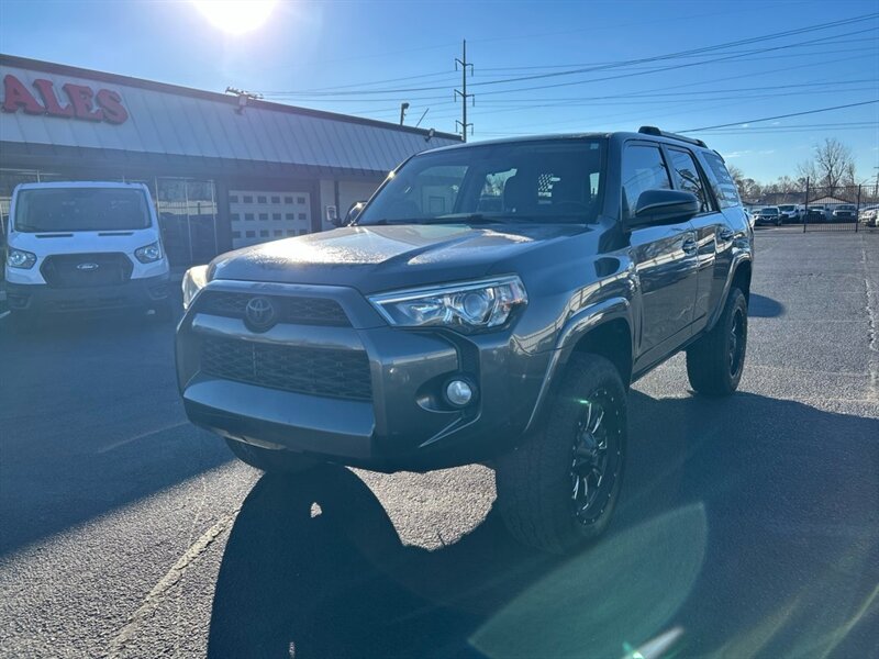 2016 Toyota 4Runner SR5   - Photo 1 - Oklahoma City, OK 73112