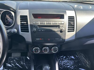 2013 Mitsubishi Outlander SE   - Photo 11 - Oklahoma City, OK 73112