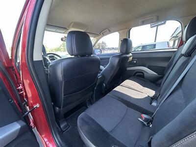 2013 Mitsubishi Outlander SE   - Photo 14 - Oklahoma City, OK 73112