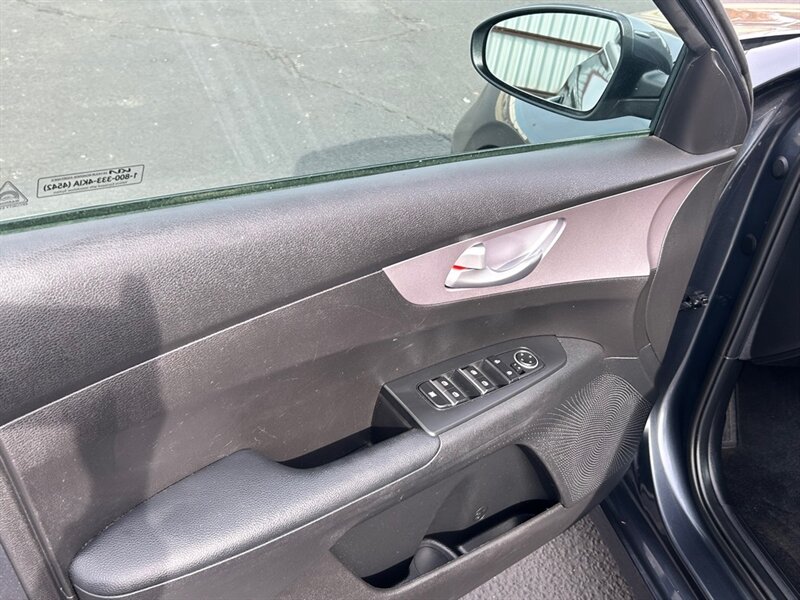 2024 Kia Forte LX - Photo 9 - Oklahoma City, OK 73112