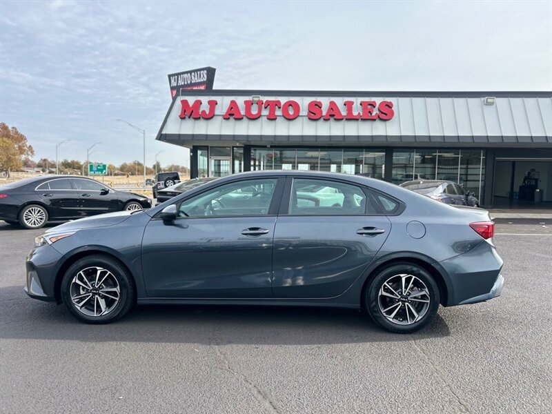 2024 Kia Forte LX   - Photo 1 - Oklahoma City, OK 73112