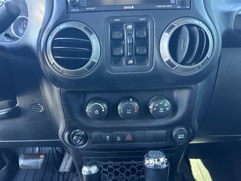 2016 Jeep Wrangler Unlimited Sport - Photo 15 - Oklahoma City, OK 73112