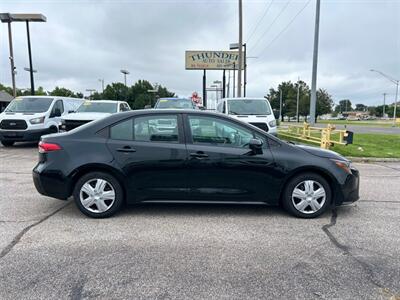 2021 Toyota Corolla LE   - Photo 7 - Oklahoma City, OK 73112