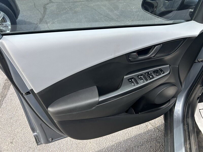 2019 Hyundai KONA SE - Photo 10 - Oklahoma City, OK 73112