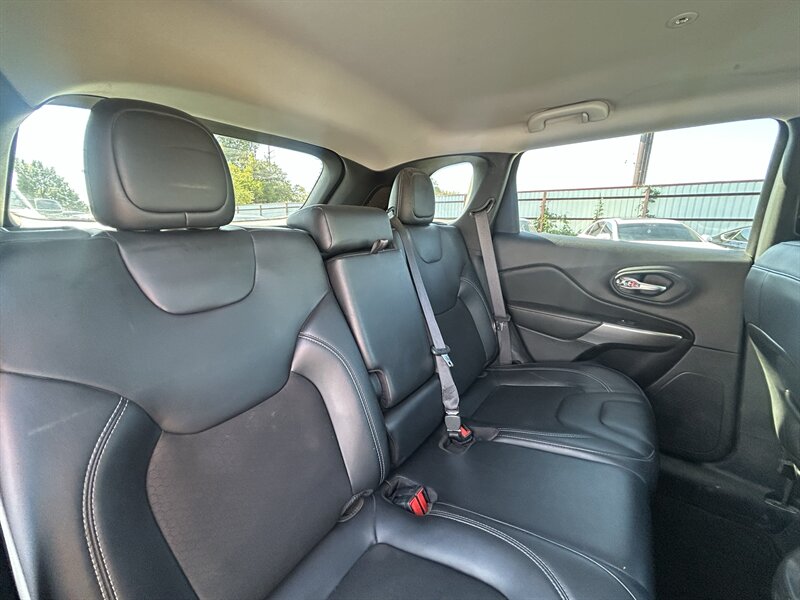 2021 Jeep Cherokee Latitude Plus - Photo 11 - Oklahoma City, OK 73112