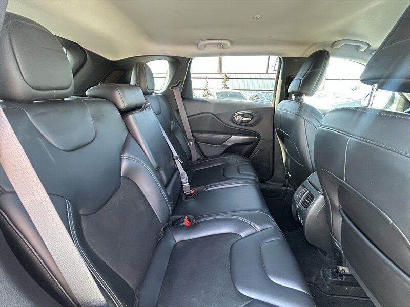 2021 Jeep Cherokee Latitude Plus - Photo 10 - Oklahoma City, OK 73112
