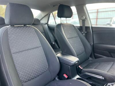 2019 Kia Rio S   - Photo 17 - Oklahoma City, OK 73112