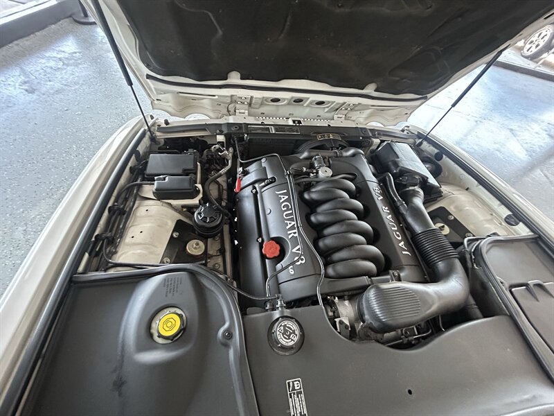 2002 Jaguar XJ8 Vanden Plas - Photo 30 - Oklahoma City, OK 73112